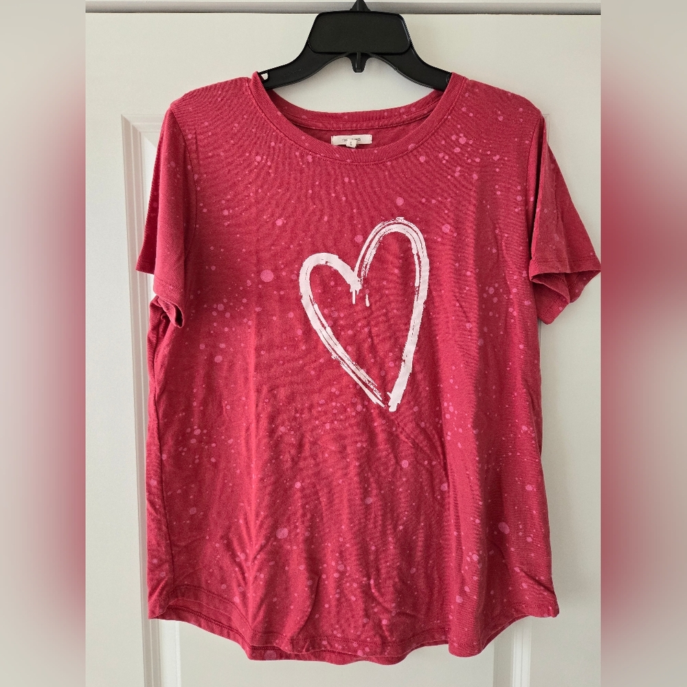 Maurices Heart T-shirt, Size Large